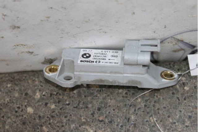 Датчик Ейрбег передній 285002064 BMW