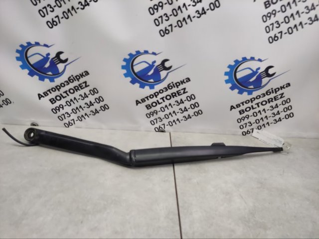 Важіль-поводок двірника лобового скла 28881CG005 NISSAN