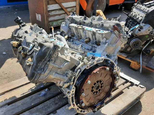 Мотор в зборі 2URFSE TOYOTA