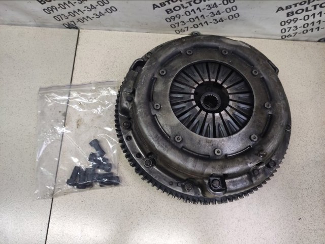 Корзина диска зчеплення 302108H801 NISSAN