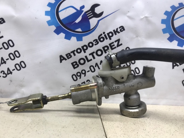 Циліндр зчеплення, головний 306105M067 NISSAN