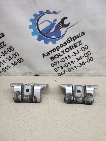 Петля задньої багажної, 3/5 -ої двері 30674732 VOLVO