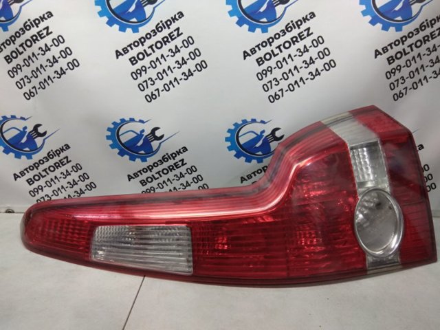 Задній правий стоп 30678751 VOLVO