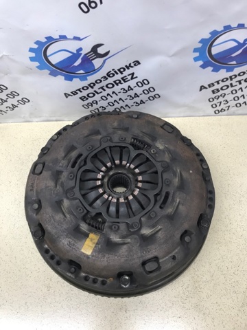 Зчеплення і комплектуючі 310010W050 TOYOTA