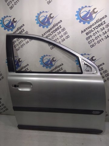 Пасажирські передні двері 31218753 VOLVO