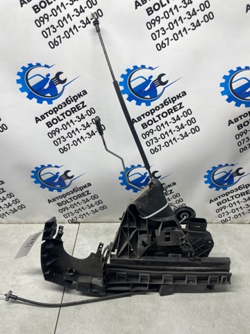 Замок передніх пасажирських дверей 31253662 VOLVO