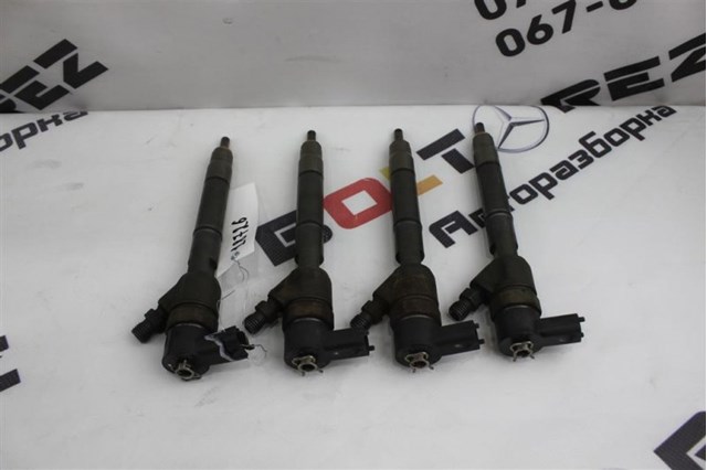 Форсунка дизельна в зборі, розпилювач + тримач 338002A400 HYUNDAI