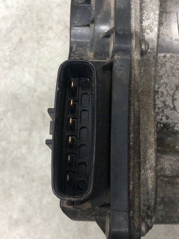 Блок дросельної заслінки 351002 HYUNDAI