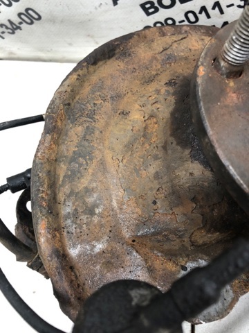 Цапфа поворотного кулака 3870A007 MITSUBISHI