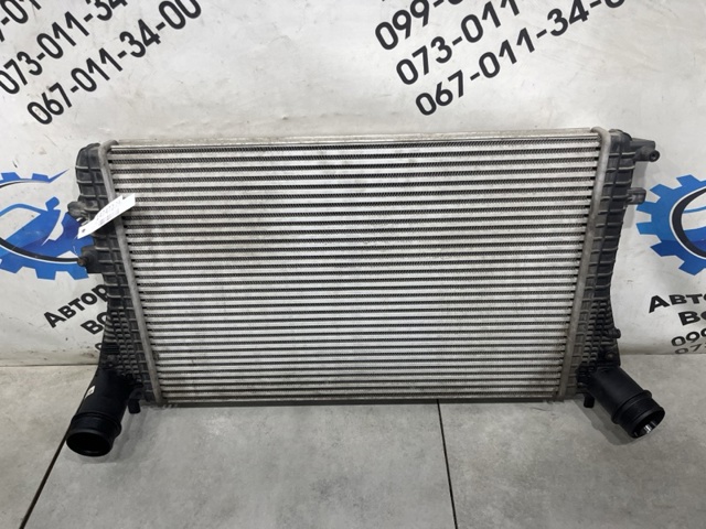Радіатор інтеркулера 3C0145805AM VAG