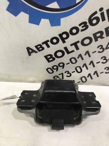 Подушка трансмісії (опора коробки передач), права 3C0199555 VAG