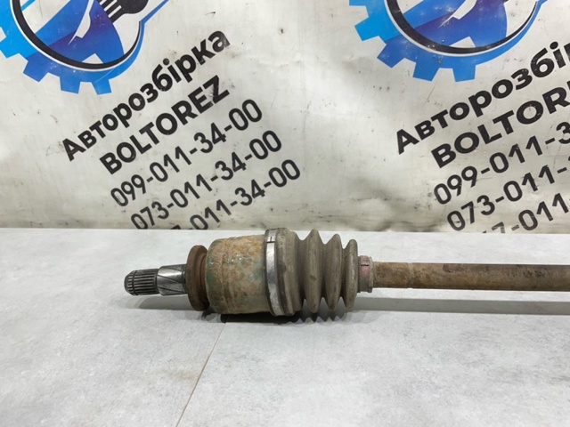 Скло задньої двері лівої 3C9845025B VAG