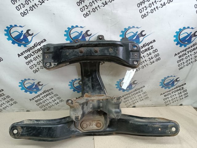 Балка кріплення двигуна 41011AG040 SUBARU