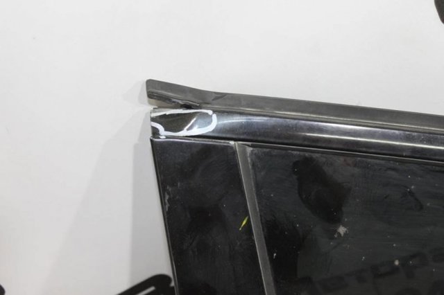 Дверка передня права 41517211424 BMW