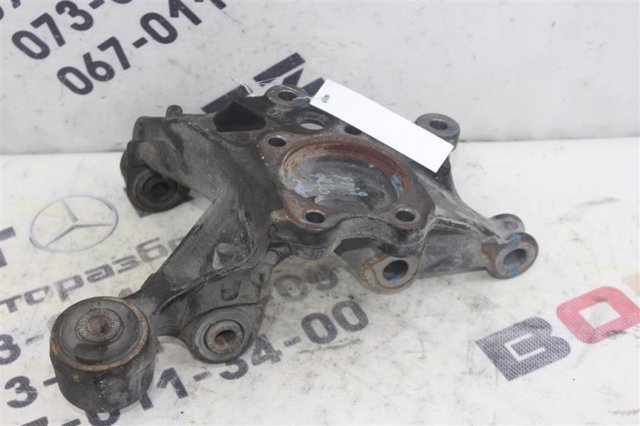 Цапфа поворотна права 4230406140 TOYOTA