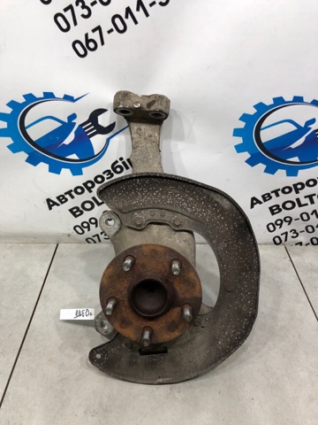 Цапфа поворотна права 4320159045 TOYOTA