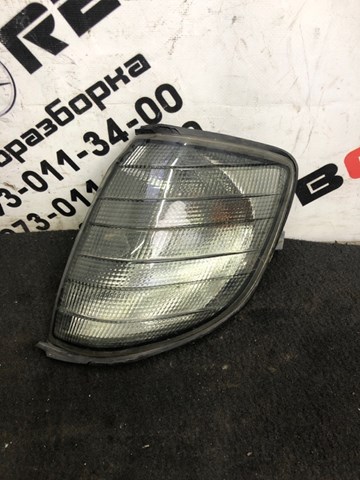 Передній ліхтар покажчика повороту 4401504LAEC MERCEDES