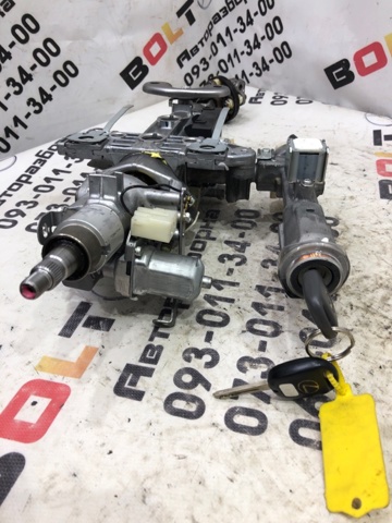 Колонка рульова 4525048070 TOYOTA