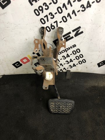 Педаль гальма 4711006270 TOYOTA