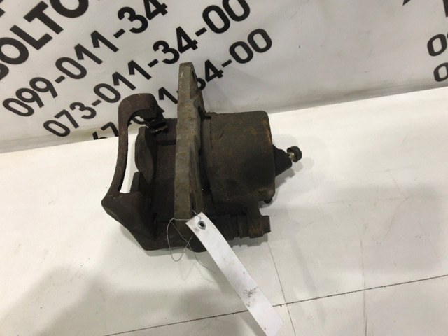 Супорт гальмівний задній правий 4773042050 TOYOTA