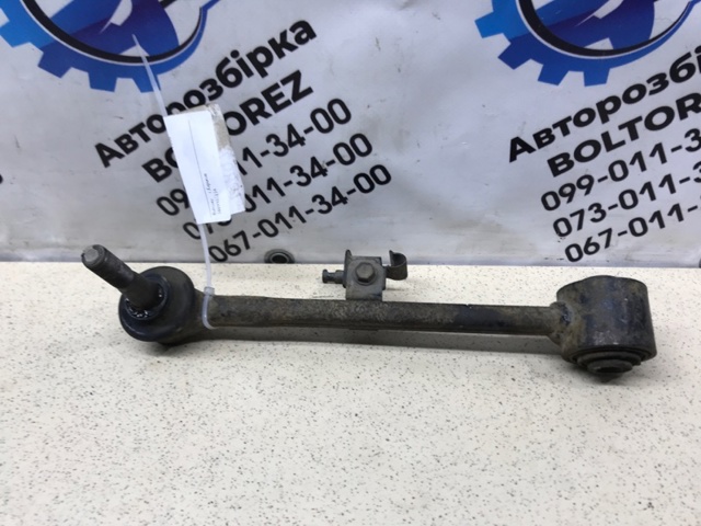Балансир задній лівий 4870653020 TOYOTA