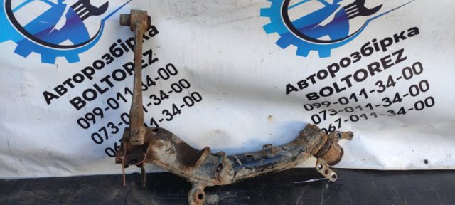 Балансир задній нижній, правий 4871005071 TOYOTA