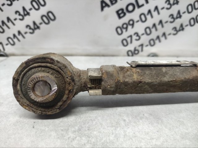 Задня поперечна тяга 4871042020 TOYOTA
