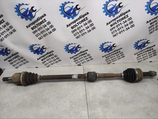 Піввісь передня, права 495002H012 HYUNDAI
