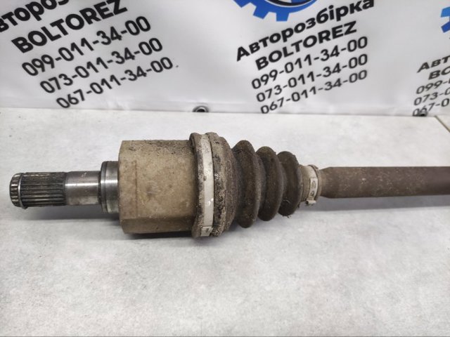 Привід правий 495002H012 HYUNDAI