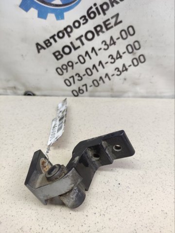 Завіса дверей задніх правих 4B0833402B VAG