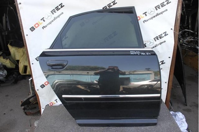 Двері задні, праві Ауді A8 D3