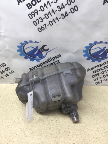 Бачок для води 4G0121403AC VAG