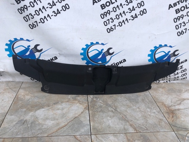Накладка дифузора радіатора верхня 4G0807081 VAG