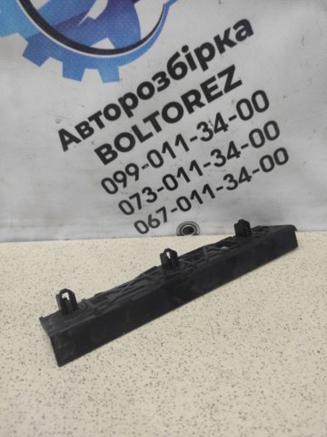 Напрямна заднього бампера, права 4G8807890 VAG