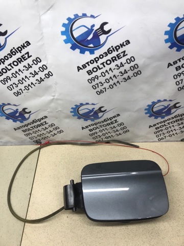 Лючок паливного бака 4G8809907 VAG