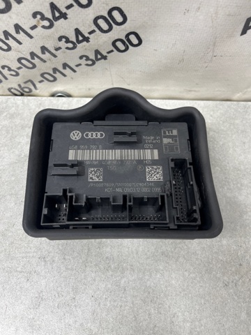 Блок комфорту передніх дверей 4G8959792A VAG