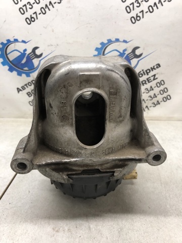 Права опора двигуна 4M0199372FF VAG