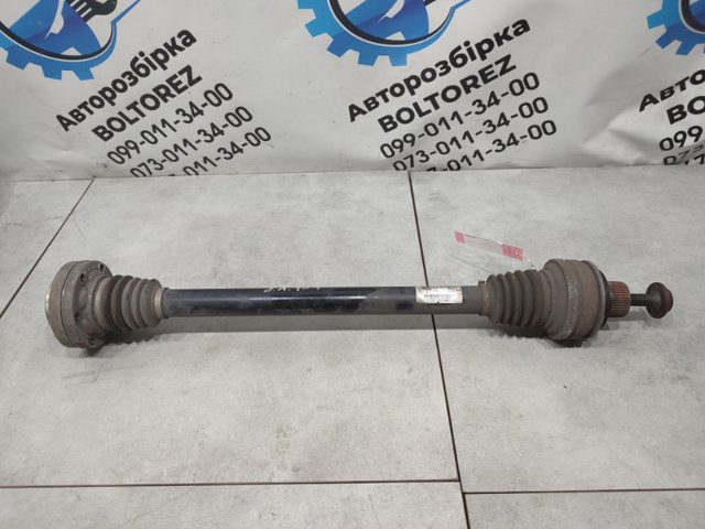 Приводи задніх коліс 4M0501203D VAG