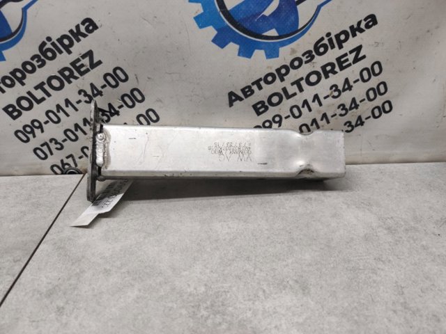 Кронштейн підсилювача переднього бампера 4M0802037A VAG
