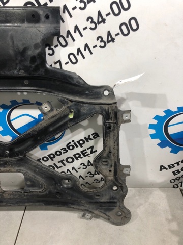 Підсилювач переднього підрамника 4M1399345C VAG