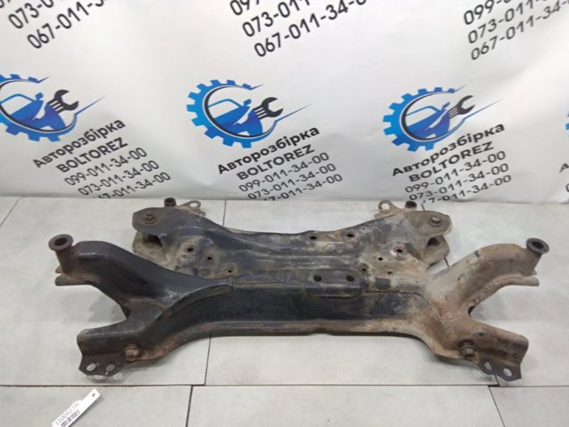 Балка передньої підвіски, підрамник 5120142071 TOYOTA