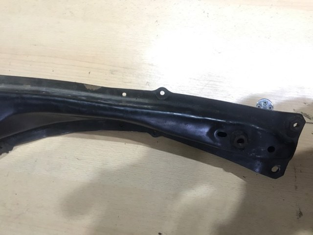 Балка передньої підвіски (підрамник), передня 5120405051 TOYOTA