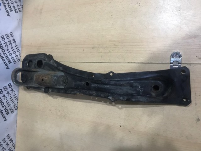 Балка передньої підвіски (підрамник), передня 5120405051 TOYOTA