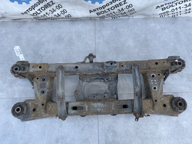 Підрамник задній 5120605090 TOYOTA