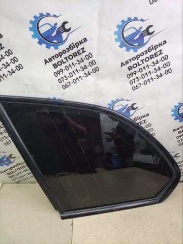 Скло багажного відсіку, праве 51368402620 BMW