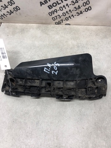 Кріплення бампера 5211660181 TOYOTA