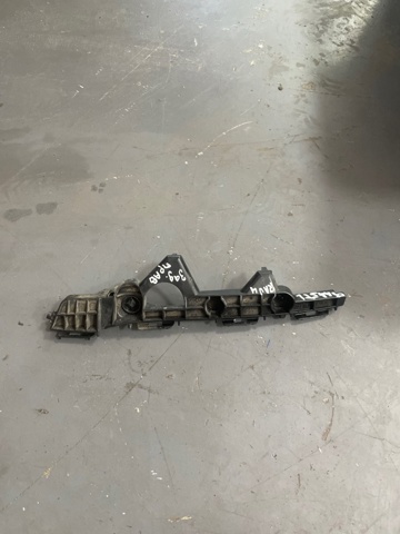 Кронштейн бампера заднього, правий 5215542020 TOYOTA