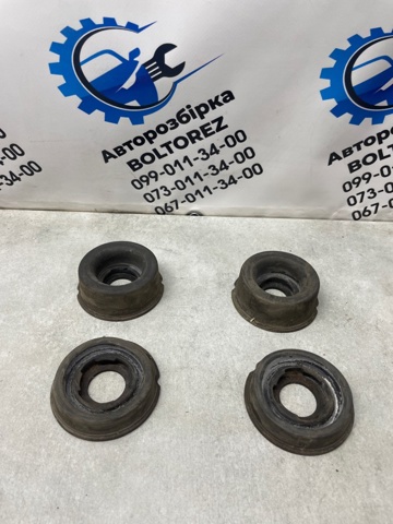 Подушка передньої балки 5221628010 TOYOTA