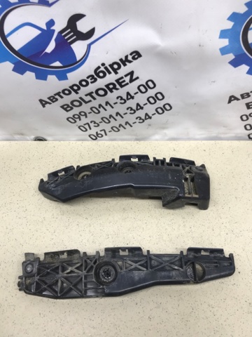 Напрямна заднього бампера, ліва 5256342011 TOYOTA