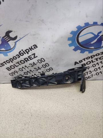 Направляюча заднього бампера, ліва 5256353010 TOYOTA